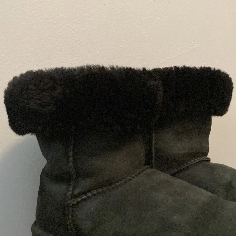 Ugg Classic Short II Black Size 7